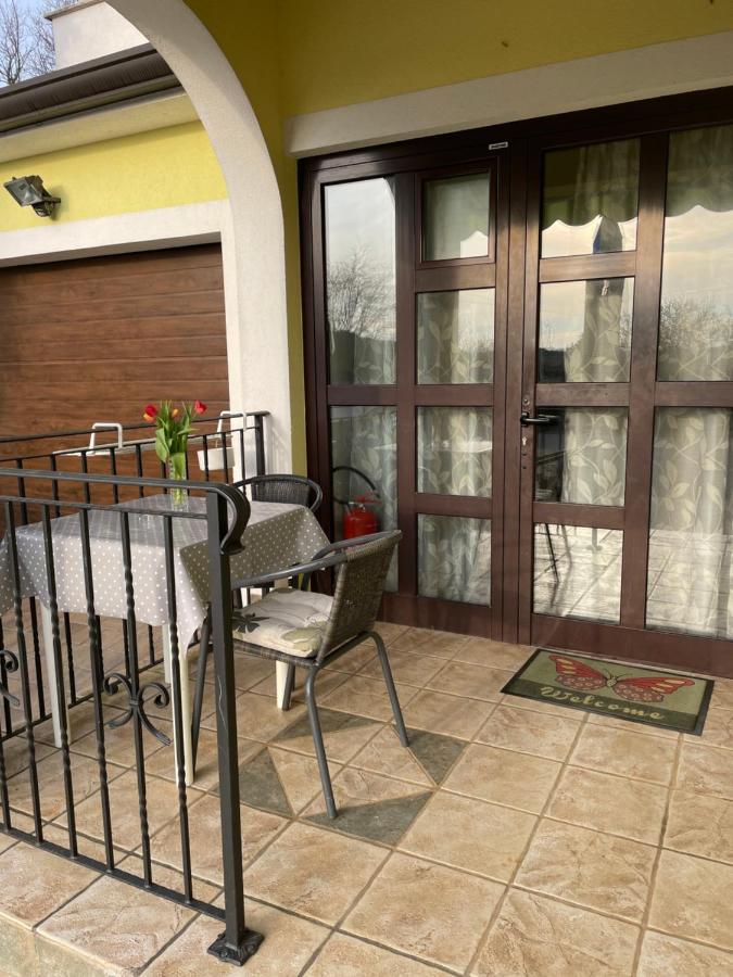 Apartments Sterna Groznjan Ngoại thất bức ảnh